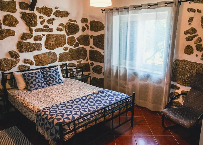 Quinta Dos Corgos Alojamento de Acomodação e Pequeno-almoço Tábua