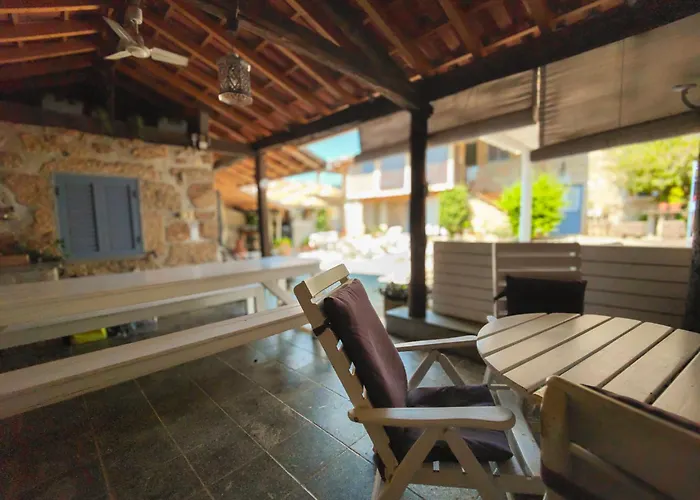 Quinta Dos Corgos Alojamento de Acomodação e Pequeno-almoço Tábua